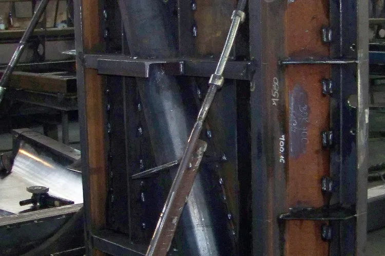 Forma stalowa do produkcji prefabrykatów polimer betonowych INMET Konstrukcje 