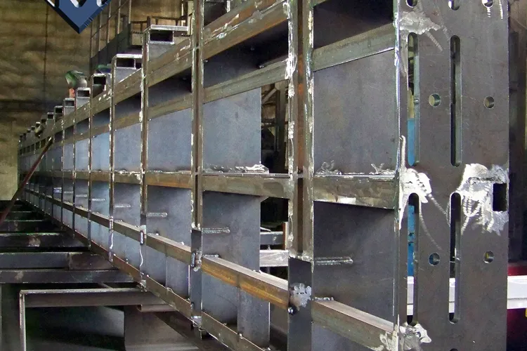 Forma stalowa uniwersalna do produkcji prefabrykatów betonowych slupów i belek INMET Konstrukcje