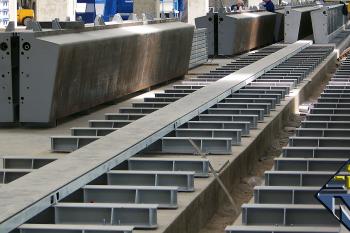 Forma stalowa do produkcji belek mostowych typ "T" tor o długości  84 mb INMET Konstrukcje